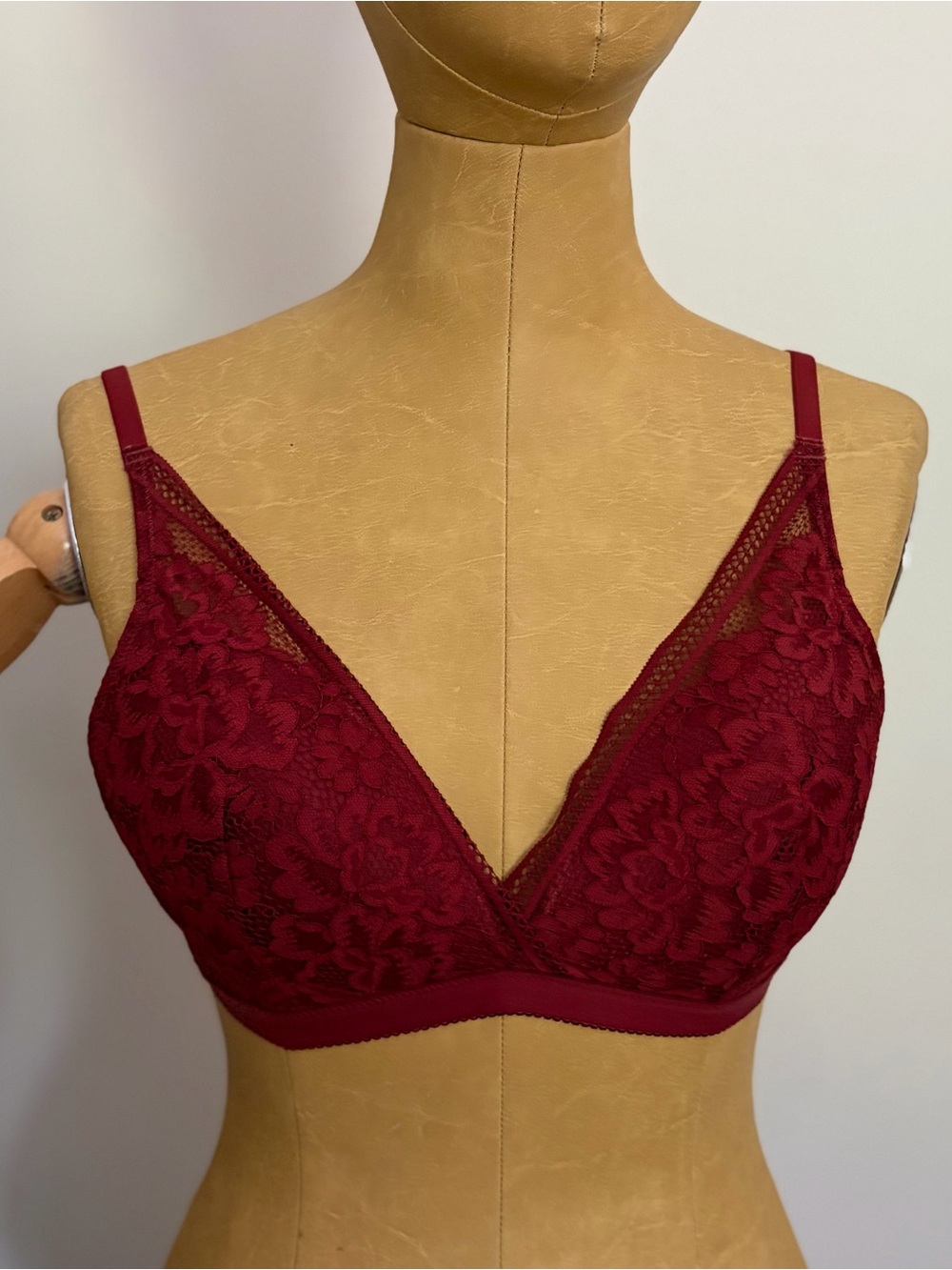 NWT KNIX Lace Bralette in Burgundy (M)